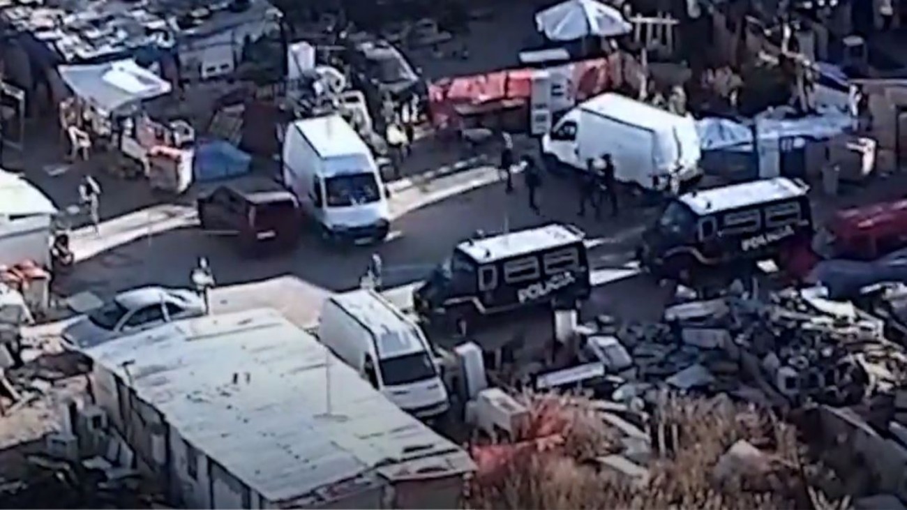 Policía Nacional en el poblado de Fuencarral