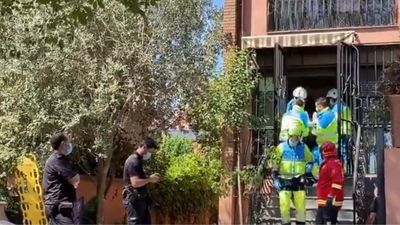Herido grave un trabajador al caer de un tejado que reformaba en Pozuelo