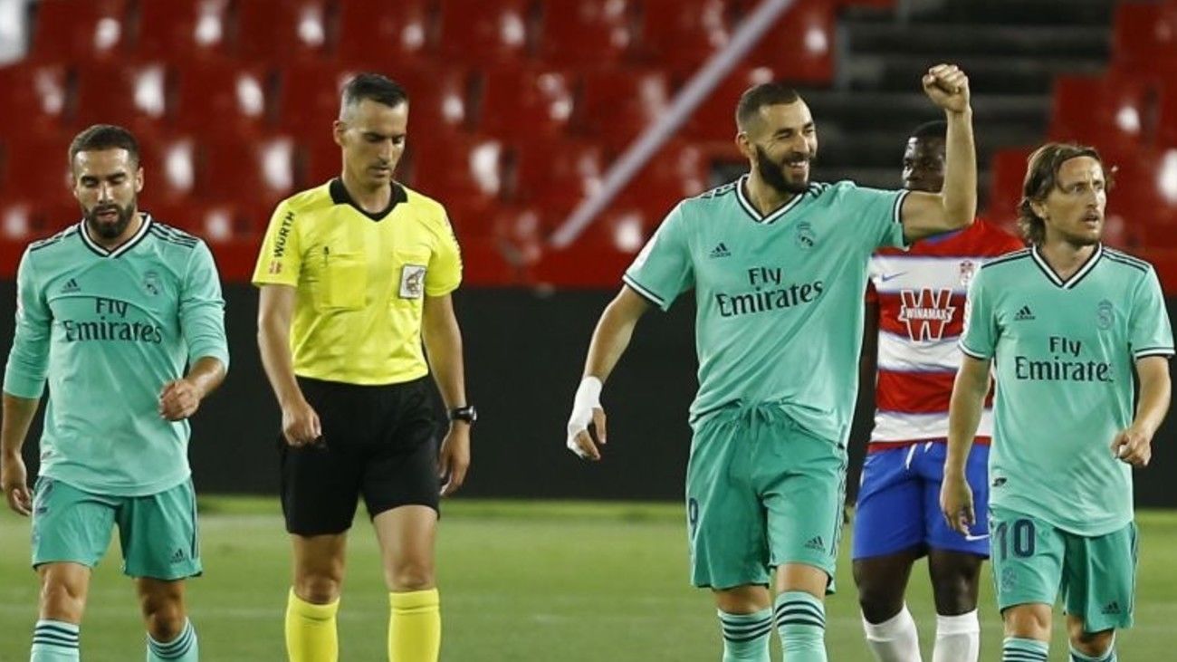 1-2. El Real Madrid no falla en Granada y ya acaricia el título de Liga