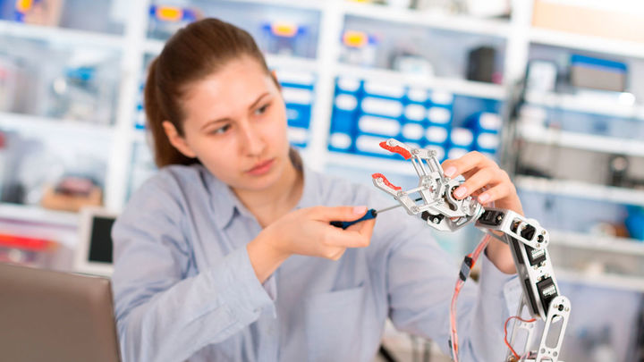 La generación de jóvenes españoles mejor preparada, sin posibilidad de emanciparse