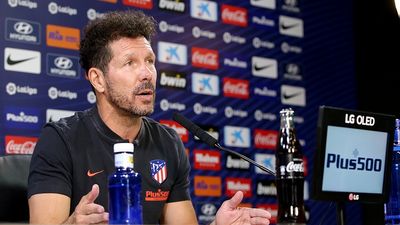Simeone: "Es normal que quieran a Oblak porque es muy bueno"