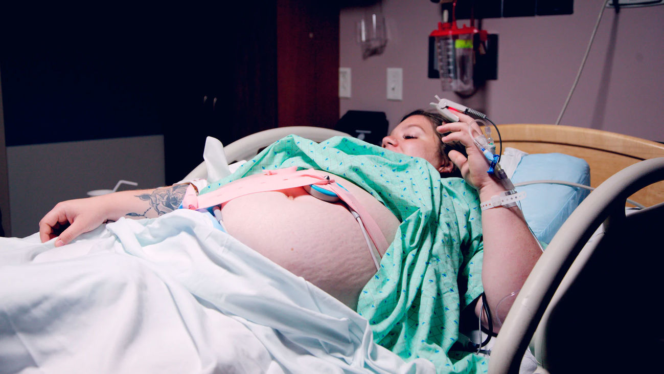 Detectan un posible contagio de coronavirus de madre a bebé desde la placenta