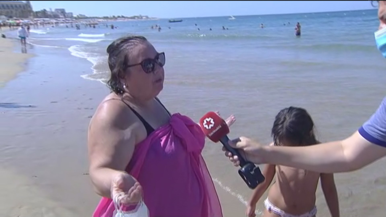 Andalucía impone el uso obligatorio de mascarillas en playas y piscinas