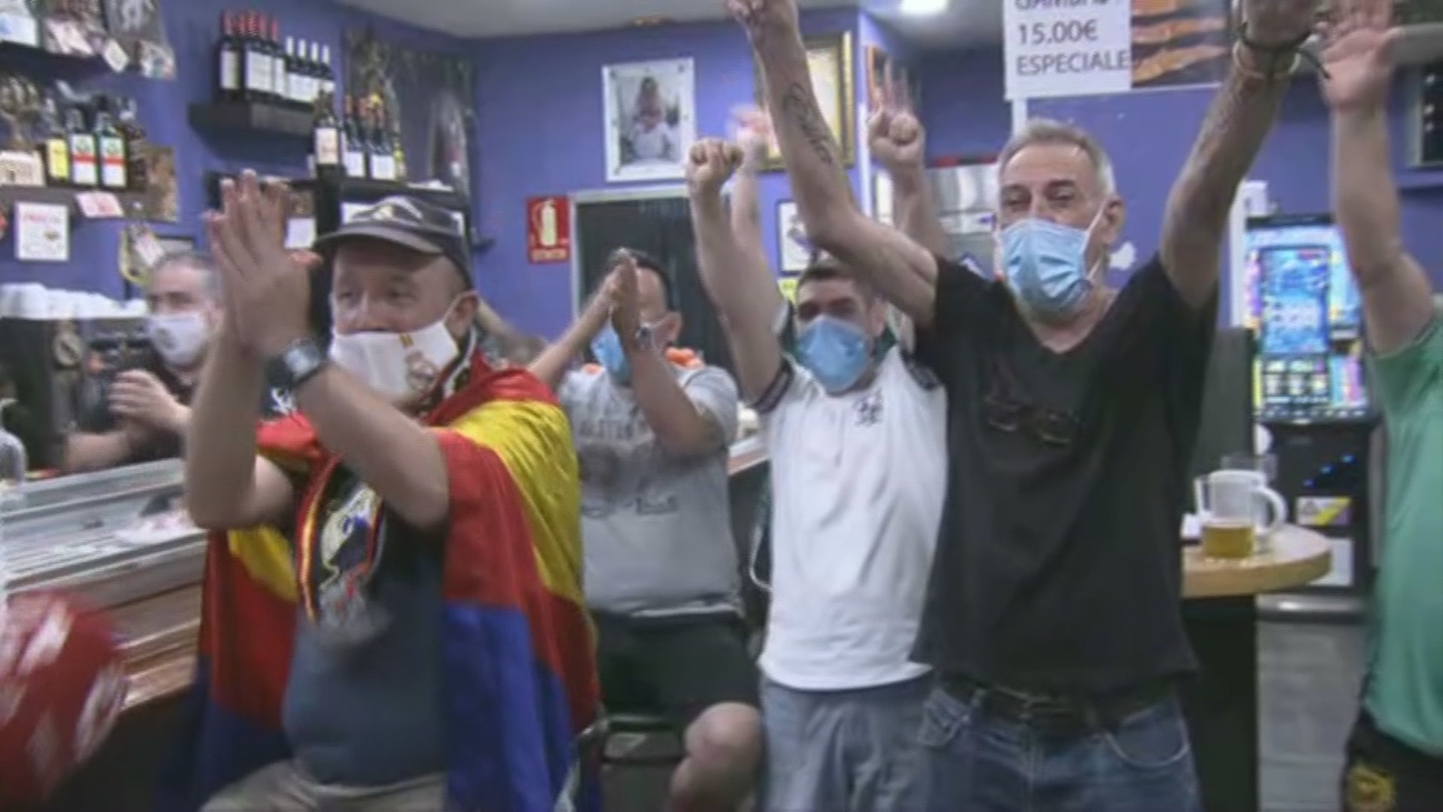 Jesús, de la peña madridista de Barajas: "Al año que viene ganaremos otra y ya lo celebraremos"