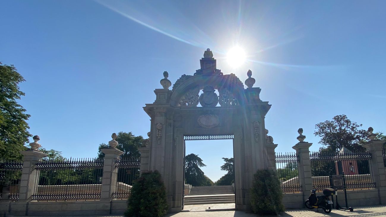 Puerta de acceso al parque del Retiro
