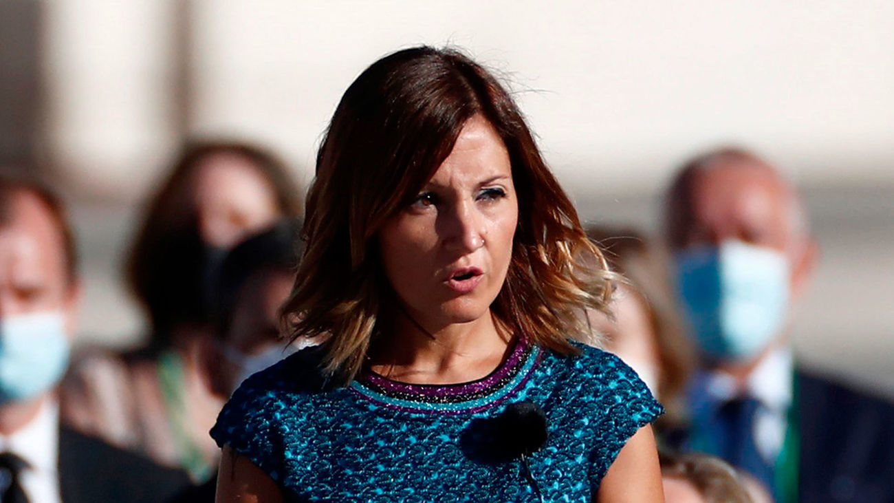 Aroa López, enfermera jefe del servicio de Urgencias del Hospital Vall d'Hebron, durante su intervención en el homenaje de Estado a las víctimas de la pandemia de coronavirus