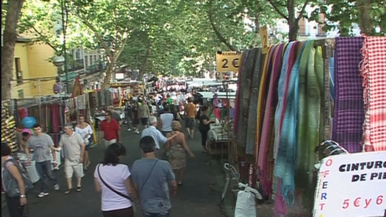 El Ayuntamiento de Madrid ve "complicado"  que El Rastro abra este domingo