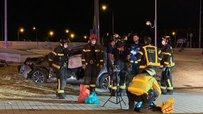 Herido grave un conductor tras dar varias vueltas de campana en la A-2 y acabar en un descampado