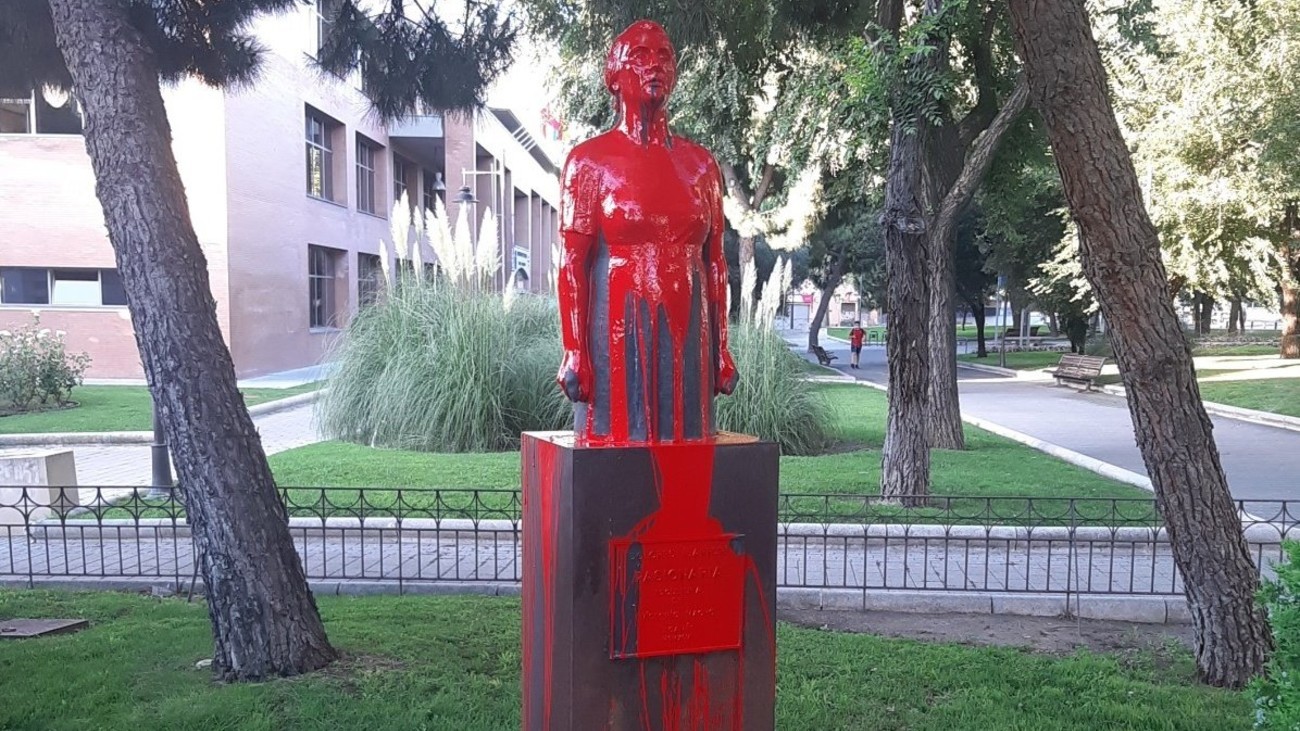 Estatua de La Pasionaria en Leganés