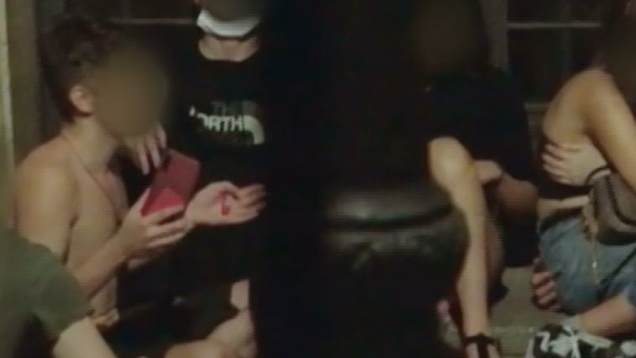 Los vecinos de la calle Ballesta, hartos del ruido y la inseguridad por un bar sin licencia