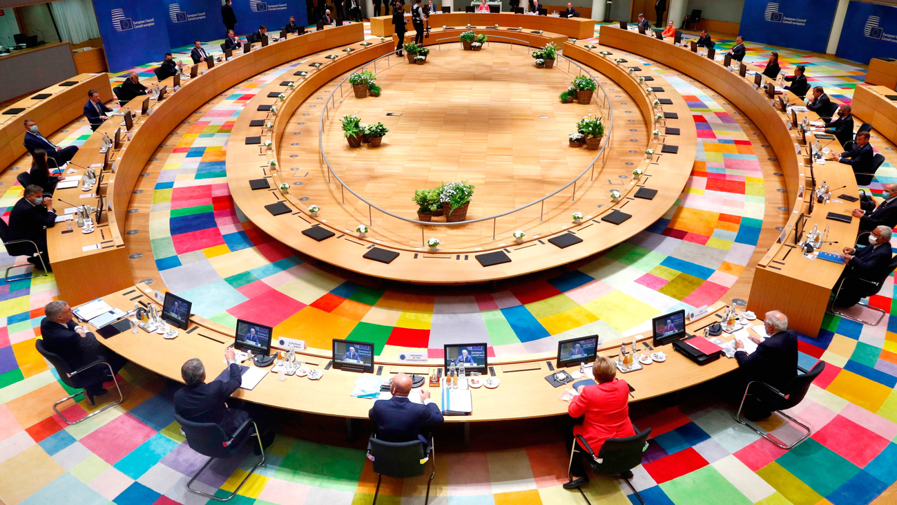 La cumbre europea por el coronavirus empieza con posturas encontradas