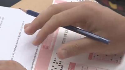 Casi mil conductores se presentan a la prueba  para conseguir el título oficial en Madrid