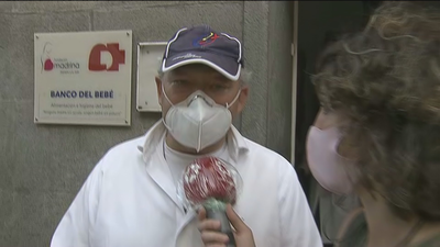 Las 'colas del hambre' se mantienen en Madrid, con trabajadores en paro y autónomos que piden ayuda