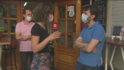 Un vecino, harto del ruido, tira lejía a los clientes de un bar en Vicálvaro y hiere a dos personas