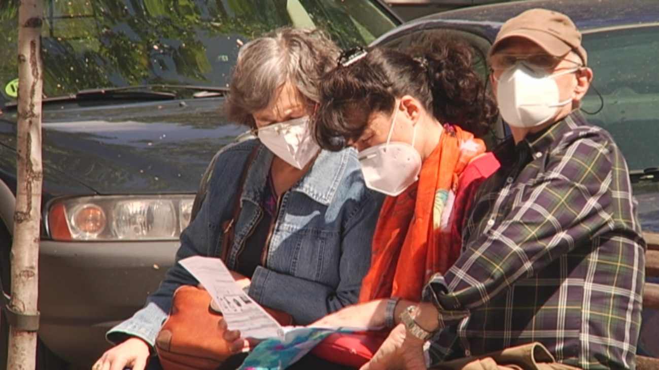 Madrid se reúne con Sanidad y podría aprobar el uso obligatorio de la mascarilla