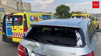 Un ciclista grave al estrellarse contra un coche que paró en la M-506 en San Martín de la Vega