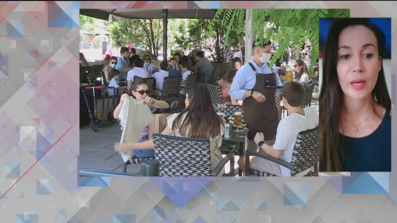 Los epidemiólogos solicitan que terrazas y playas sean espacios libres de humo