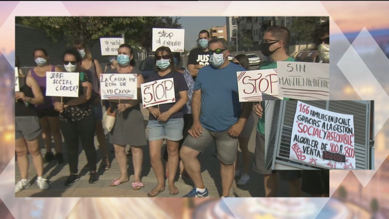 El drama de 166 familias de Pinto: "La Caixa nos echa a la calle"