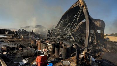 Controlado el incendio que obligó a evacuar un pueblo de Ávila