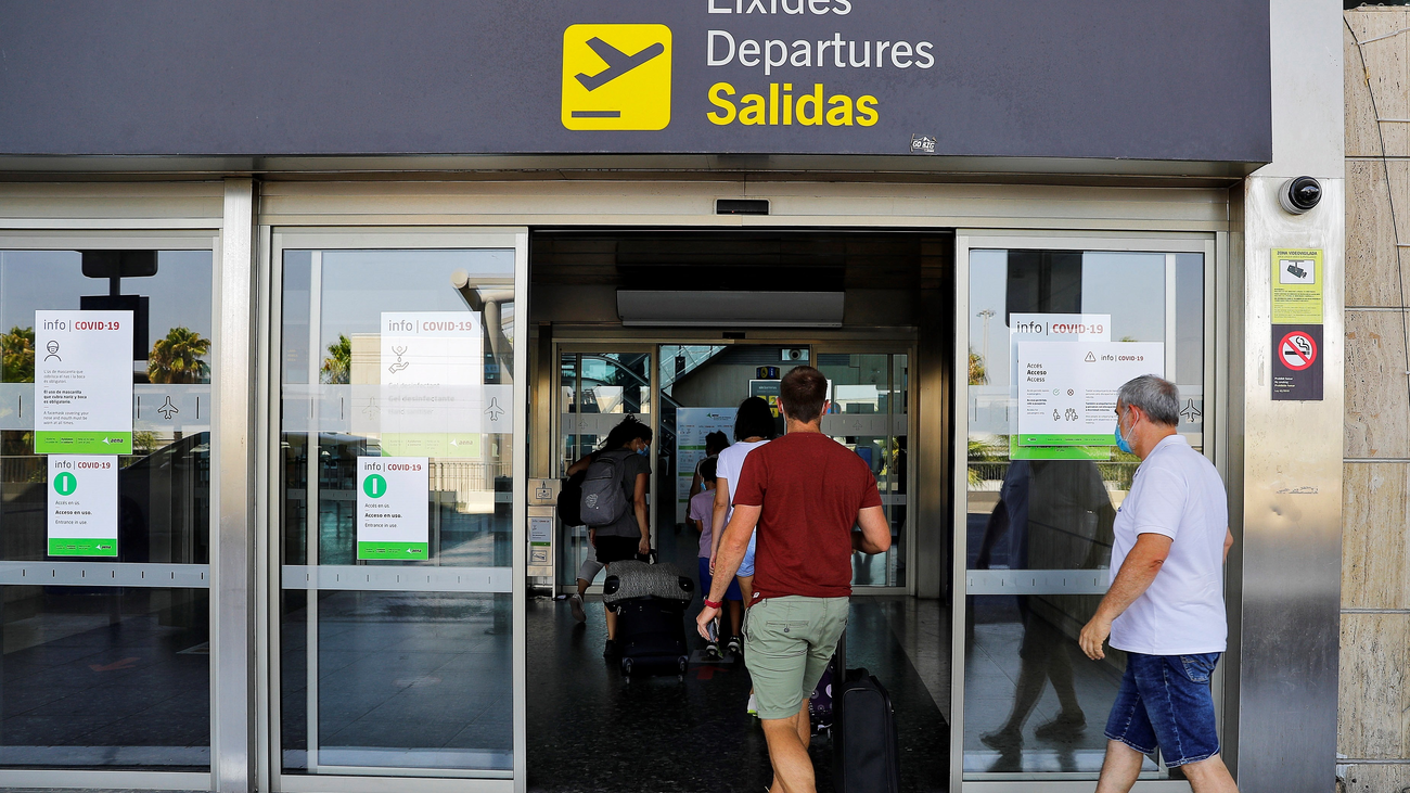 El Gobierno, ante la cuarentena de Reino Unido: "España se encuentra en un escenario de control"