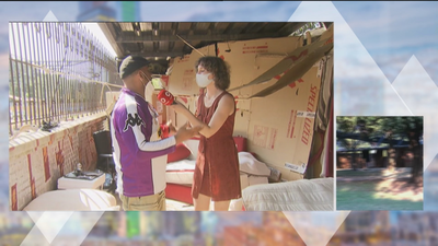 Grupos de personas sin hogar toman el Parque de la Bombilla