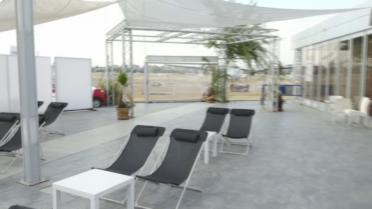 Cine de verano en el aeródromo de Cuatro Vientos