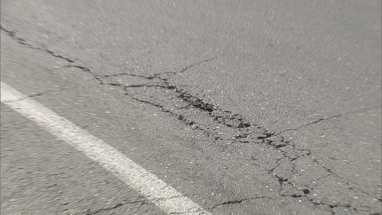 Uno de cada diez kilómetros de carreteras es "incompatible" con la seguridad por su estado deficiente