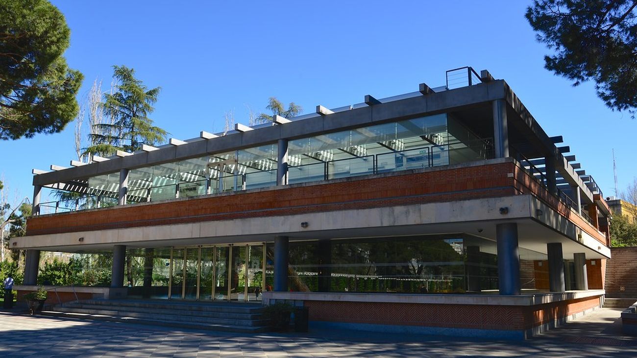 El viento y el calor obligan a cancelar el concierto de la Banda Municipal en El Retiro