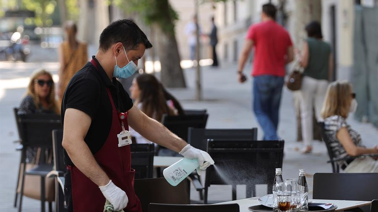 El coronavirus reduce las ofertas de empleo y aumenta el miedo a perder el trabajo