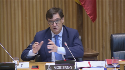 Illa reconoce que no se creó ningún comité de expertos y la oposición le acusa de mentir