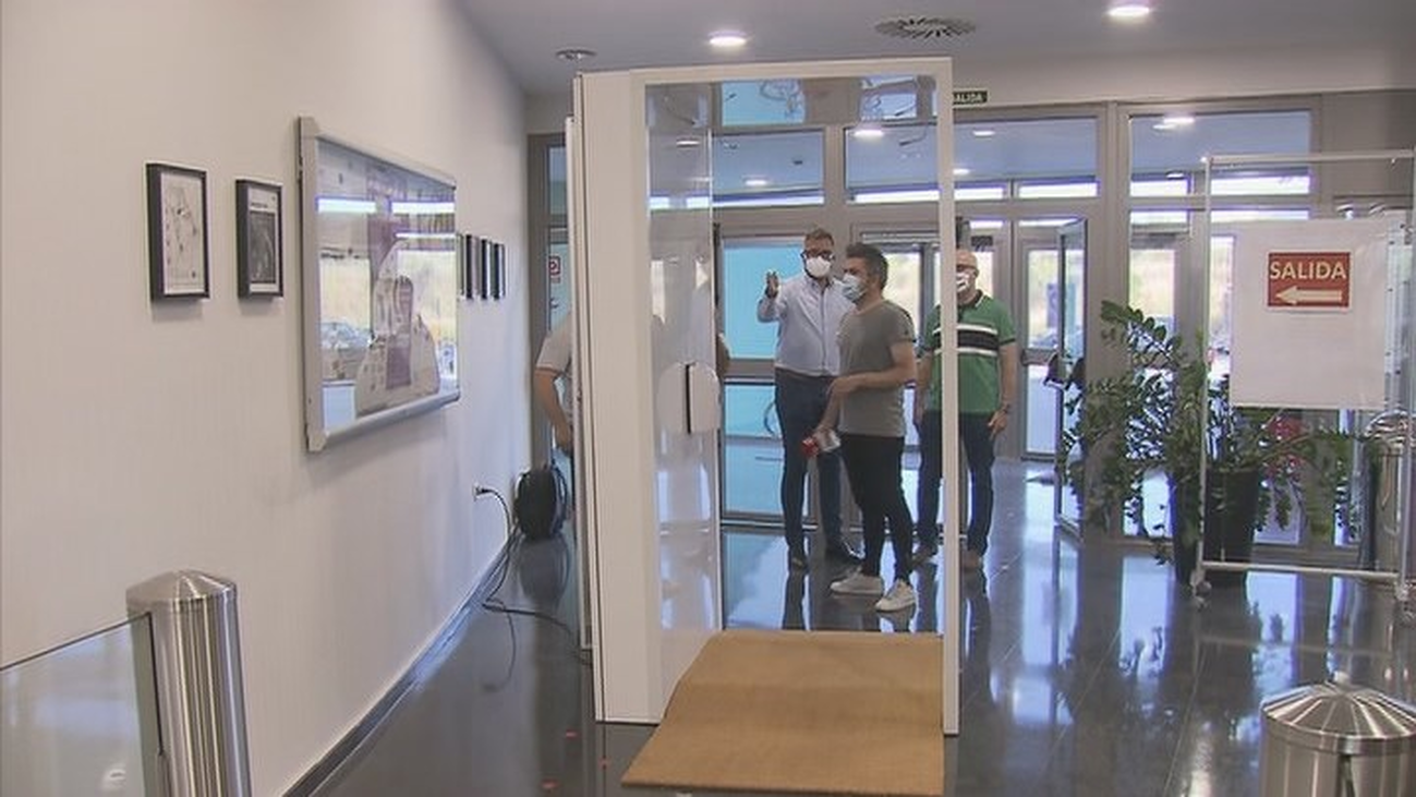 Así funciona el novedoso arco nebulizador que 'destruye' el coronavirus