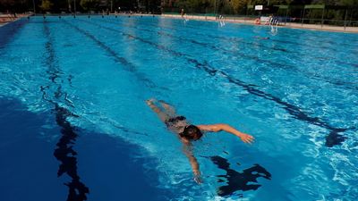 Abren las piscinas de Madrid: horarios, turnos de apertura... y pocas medidas Covid