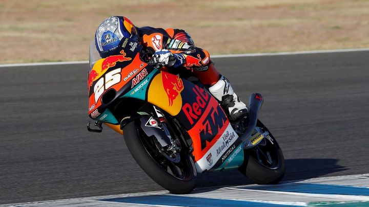 Raúl Fernández: "Me falta un poco de experiencia para defenderme en Moto3"