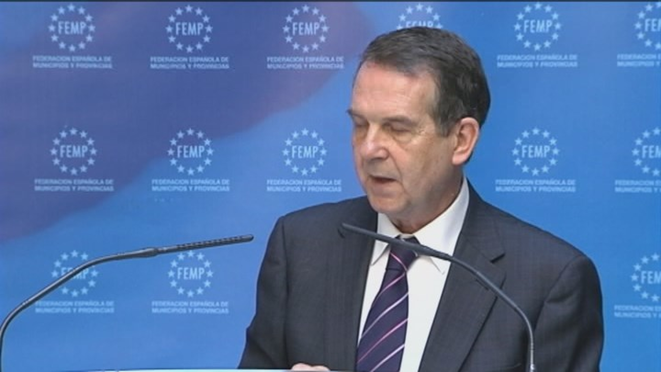 El Gobierno dispondrá del 15.000 millones del remanente  de los Ayuntamientos tras el acuerdo con la FEMP