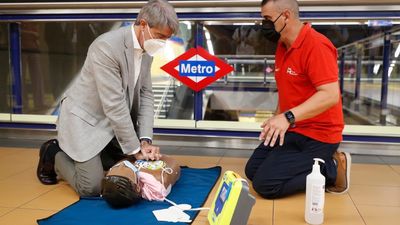 Metro de Madrid tendrá desfibriladores en todas las estaciones antes de 2021