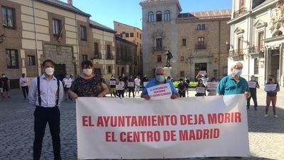 Los bares y locales de copas de Malasaña hablan de "ruina" y pretenden más ERTEs hasta final de año