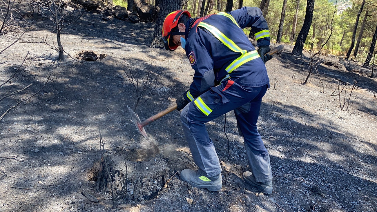 Extinguido el incendio de Robledo de Chavela tras quemar unas 1.000 hectáreas