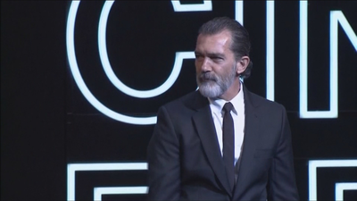 Antonio Banderas anuncia que tiene el coronavirus el día que cumple 60 años