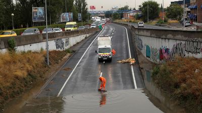 Reabierto al tráfico los dos tramos de la M-506 inundados en Fuenlabrada