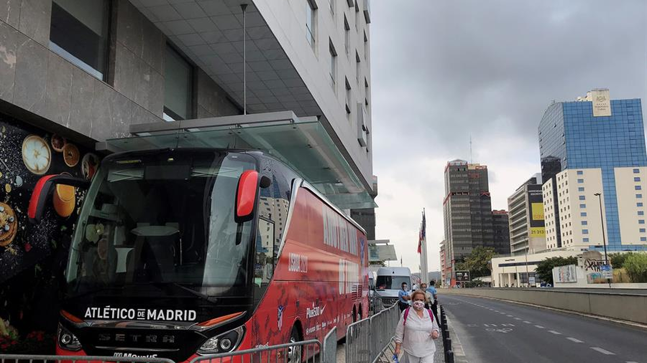 El Atlético ya está en Lisboa y se muestra preparado para el gran reto de la Champions