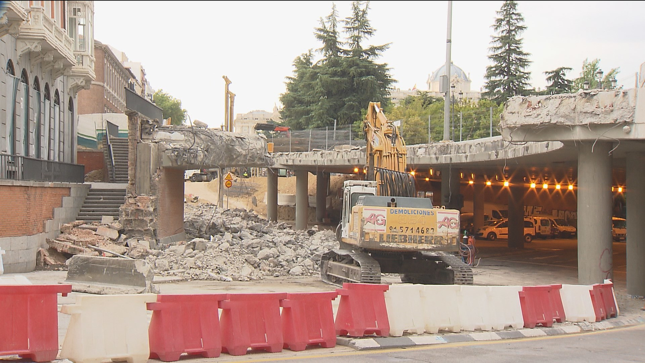 Fin de las obras en Princesa e inicio del derribo del puente de Bailén