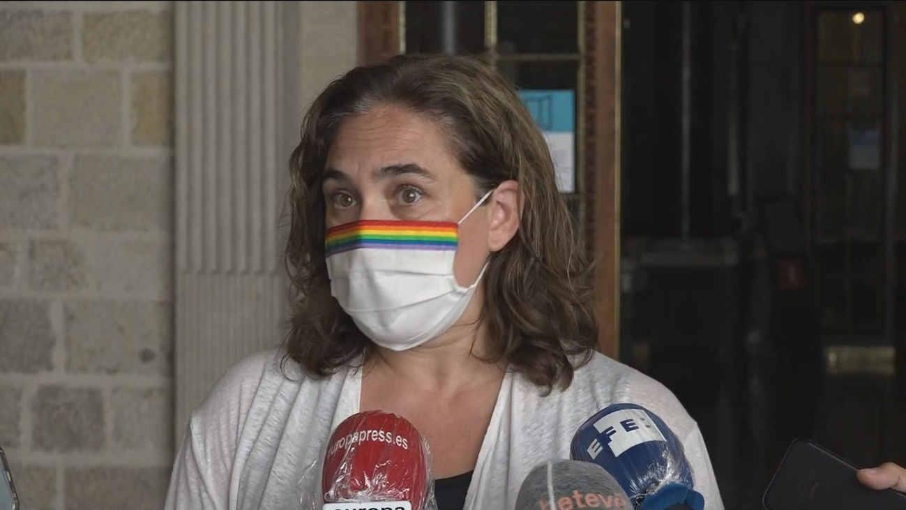 Hacienda trata de sofocar la tormenta con los ayuntamientos por el decreto de superávit