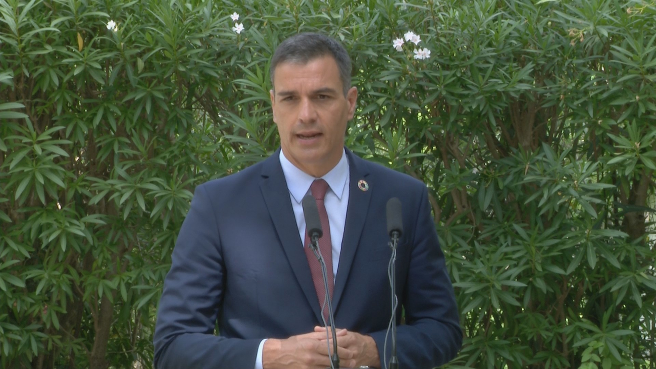 Sánchez se abre a negociar con ayuntamientos  y partidos el decreto sobre remanentes