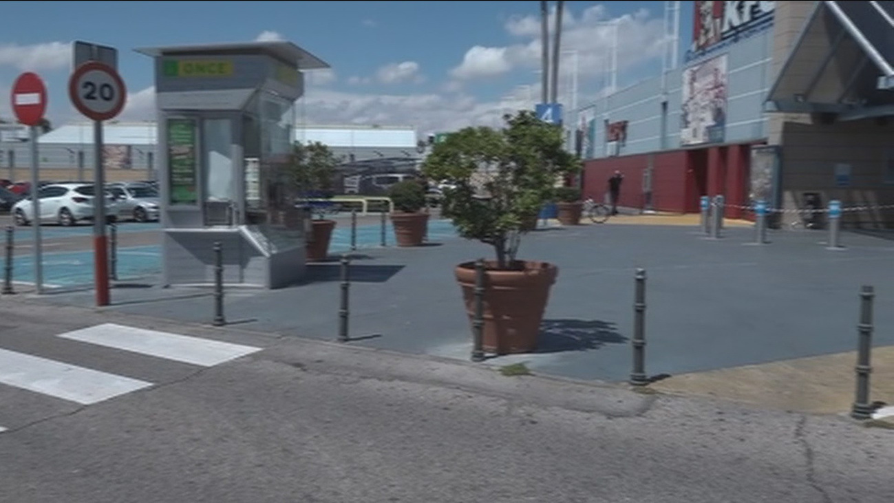 Ataque tóxico en un centro comercial de Parla