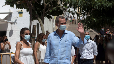 Los reyes promocionan Menorca tras el "mazazo" que ha supuesto la pandemia