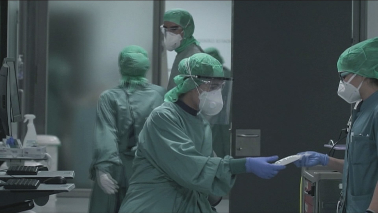 Encuentran indicios de una posible transmisión del covid-19 por el aire a cinco metros de un paciente