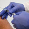 Madrid estudia adelantar la campaña de vacunación de la gripe a septiembre