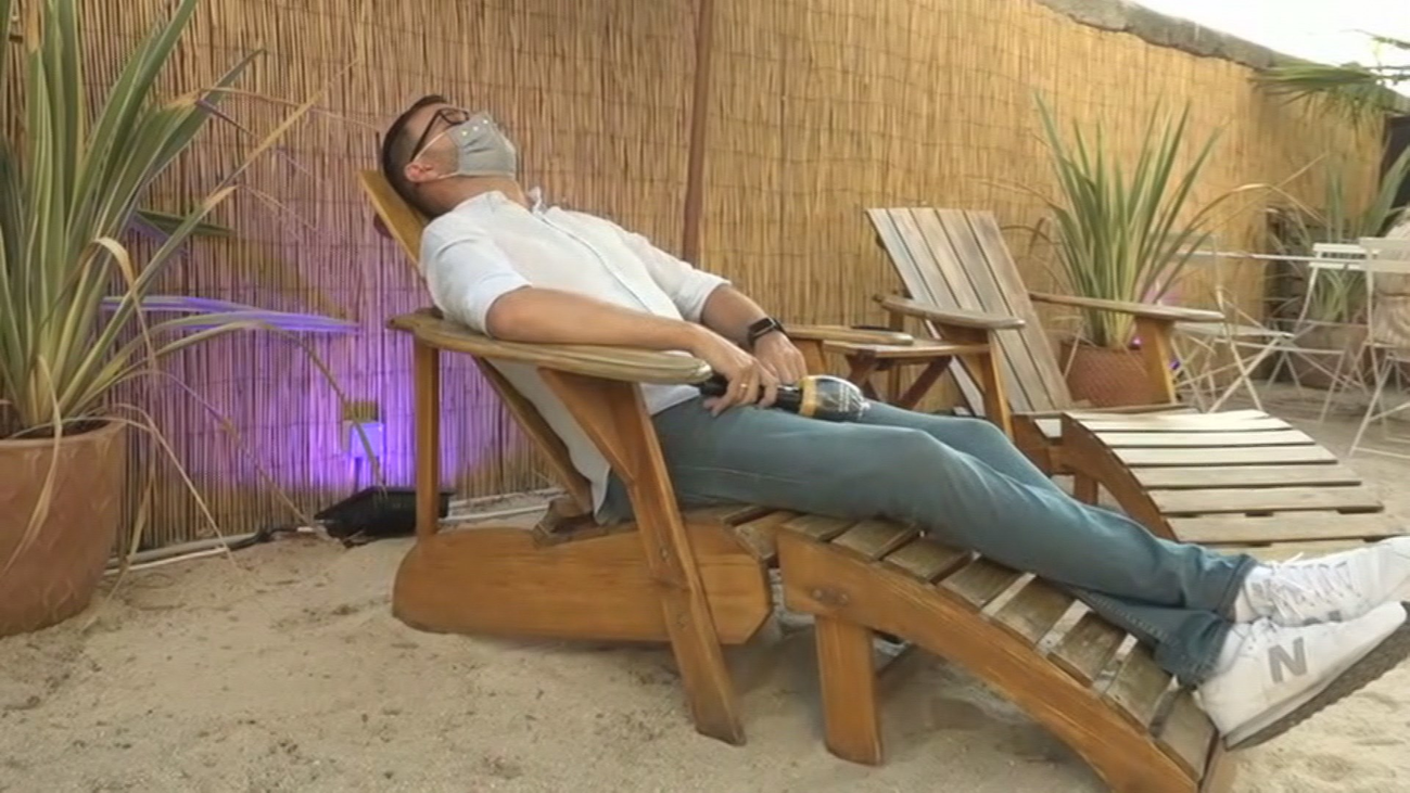 Una terraza que nos traslada a la playa sin salir de la capital