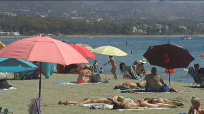 Marbella cierra de noche las playas para evitar fiestas y barbacoas