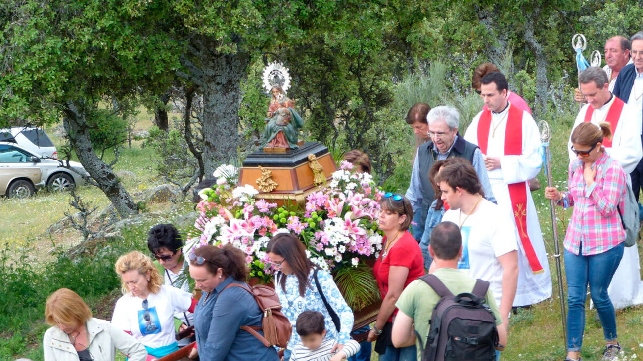 Imagen de la romería dela Virgen de Navalazarza en San Agustín de Guadalix